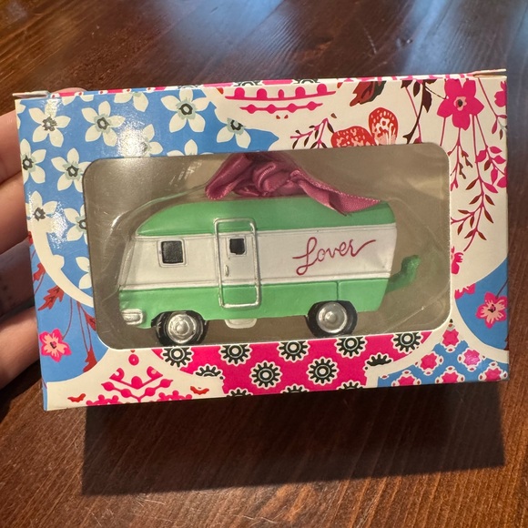 Taylor Swift Lover Camper Christmas Ornament - Picture 7 of 7